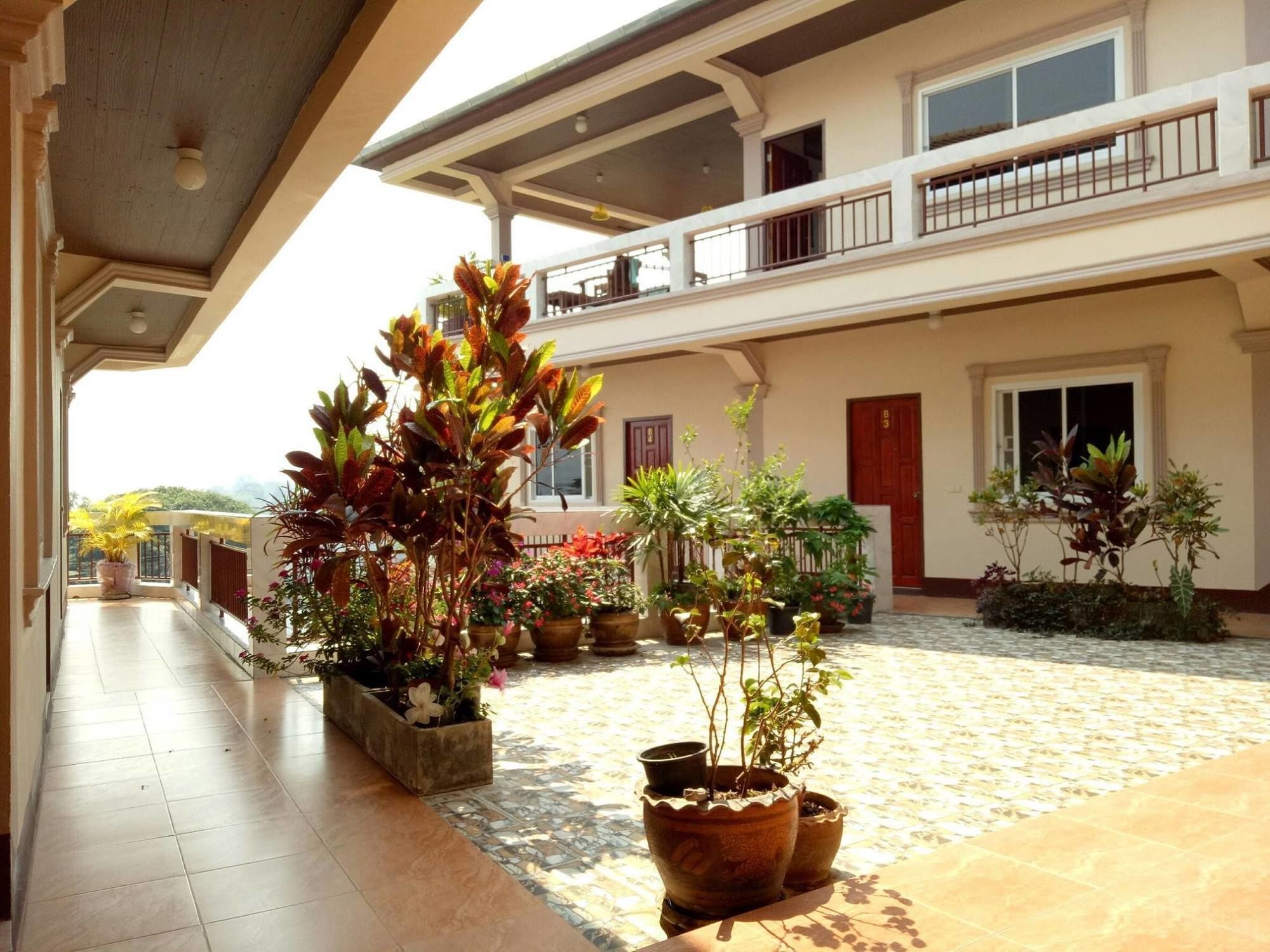 Happy House At Maesalong Hotel Chiang Rai Exterior foto